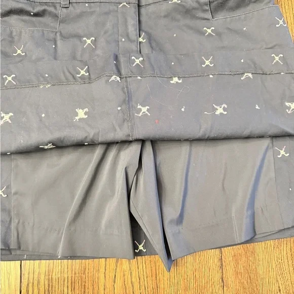 IZOD Embroidered Navy Golf Skirt EUC. Size 12 Q - Picture 6 of 7